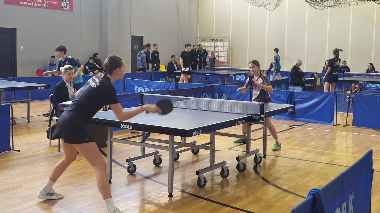 FOTO Novi uspjeh šibenskih stolnotenisačica: Bljaić i K. Mandić brončane na memorijalu