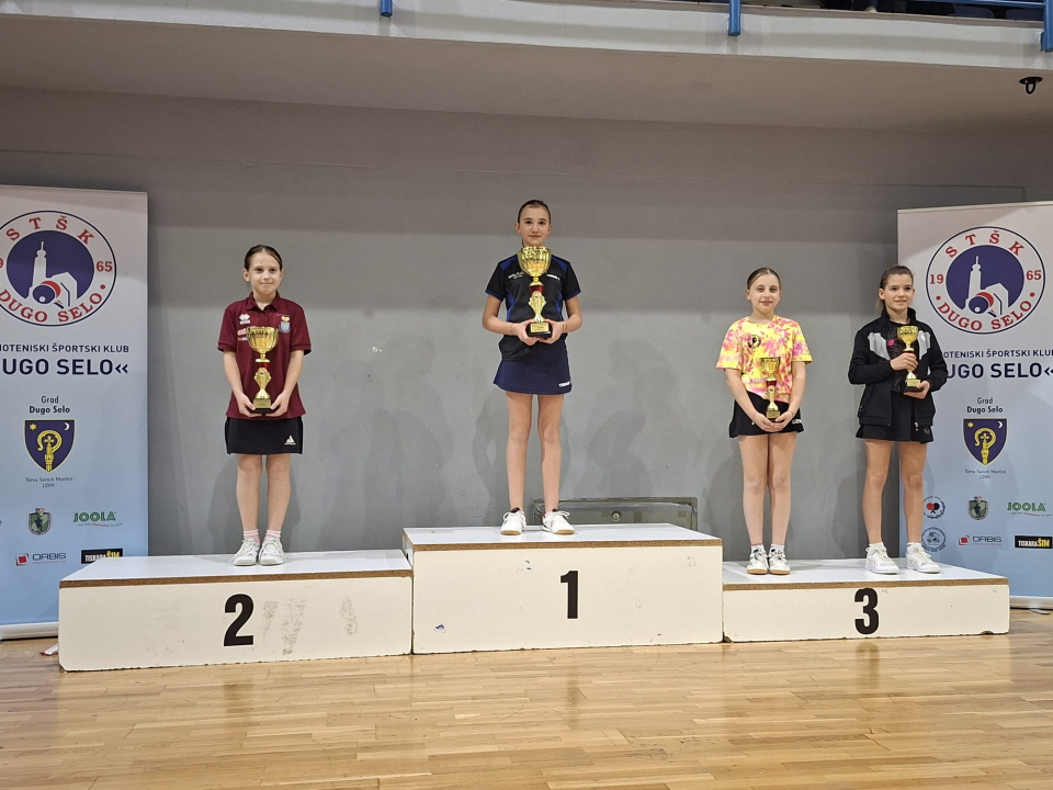 FOTO Novi uspjeh šibenskih stolnotenisačica: Bljaić i K. Mandić brončane na memorijalu