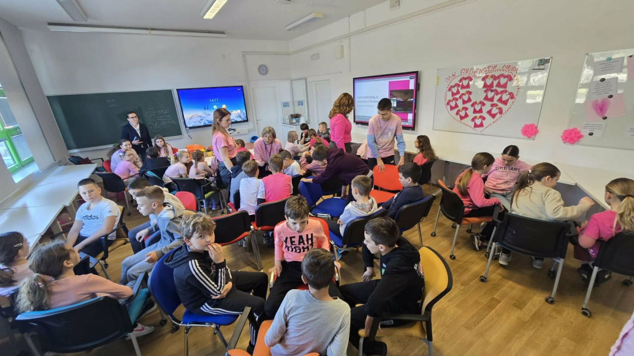 Dan ružičastih majica u OŠ Brodarica: Pravobraniteljica za djecu održala korisno predavanje