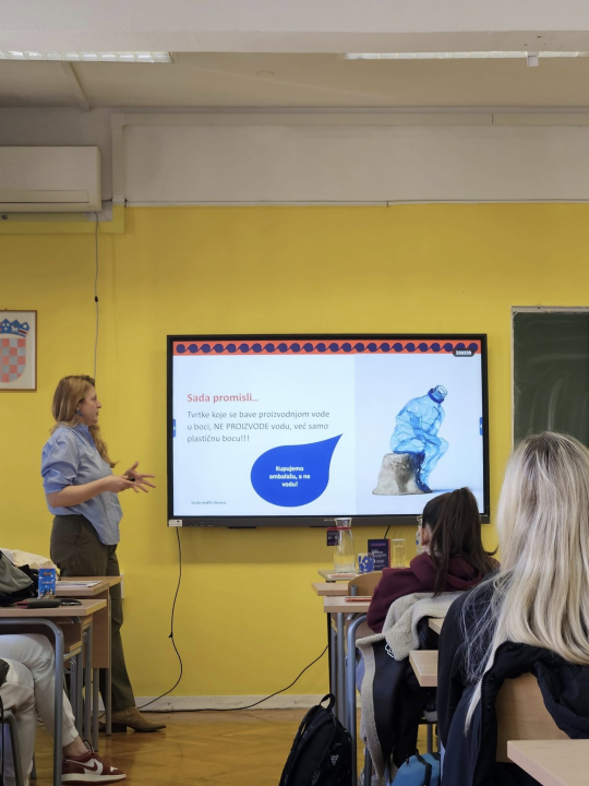 FOTO Voda Malih Divova pritječe u škole 