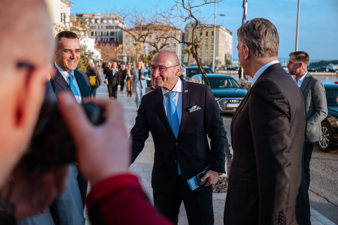 FOTO Potpisan ugovor za projekt 'Centar za borbu protiv klimatskih promjena' u Šibeniku