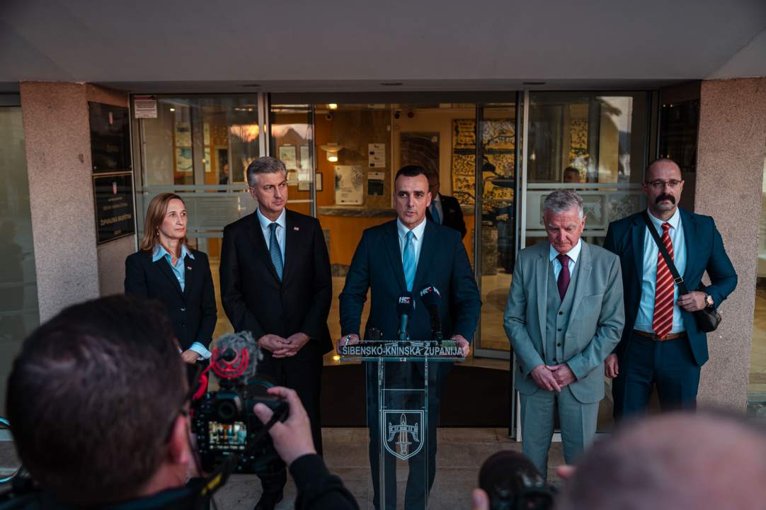 FOTO Potpisan ugovor za projekt 'Centar za borbu protiv klimatskih promjena' u Šibeniku