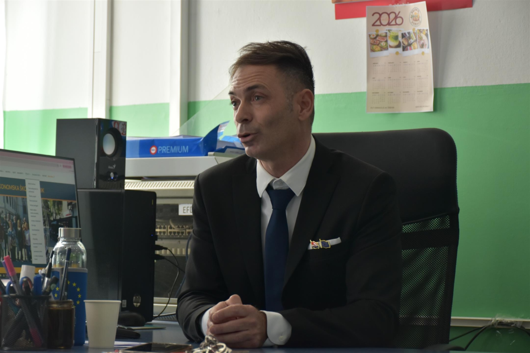 Župan Rakić posjetio Ekonomsku školu: 'Neka vam ovakvi projekti budu motiv za daljnji razvoj i napredak'
