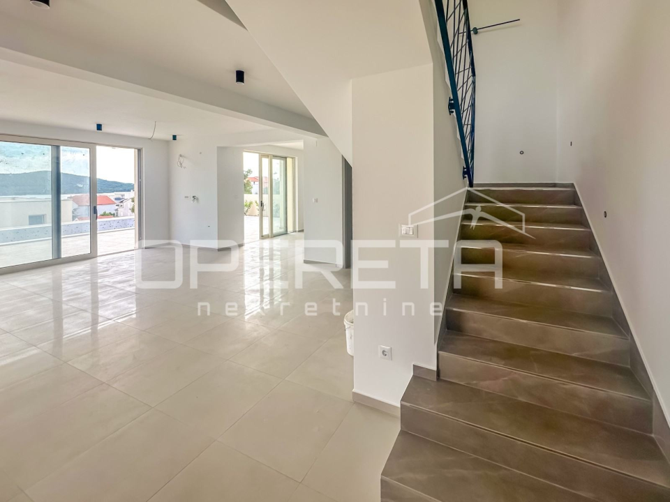 Izbori ekskluzivnih vila s Njuškala u okolici Šibenika