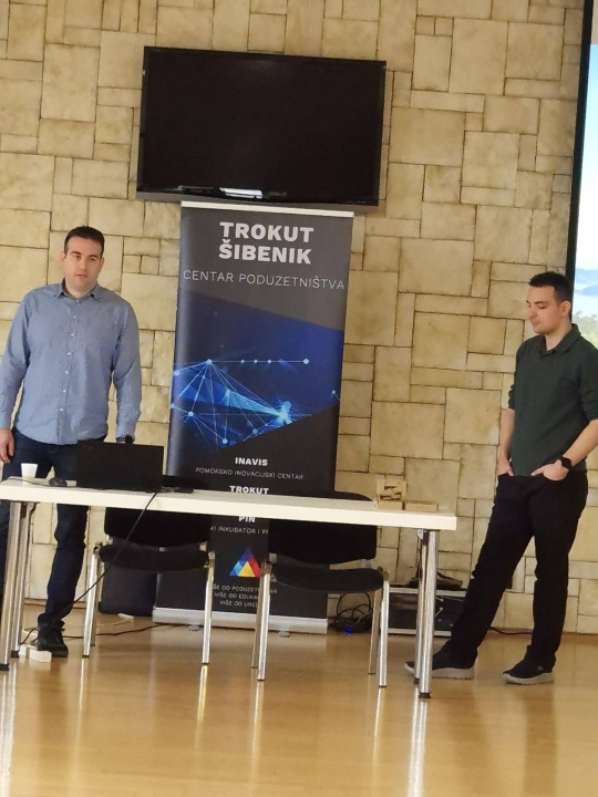 Tim šibenskog Trokuta u Zadru održao edukaciju ‘Digitalna pismenost i umjetna inteligencija’