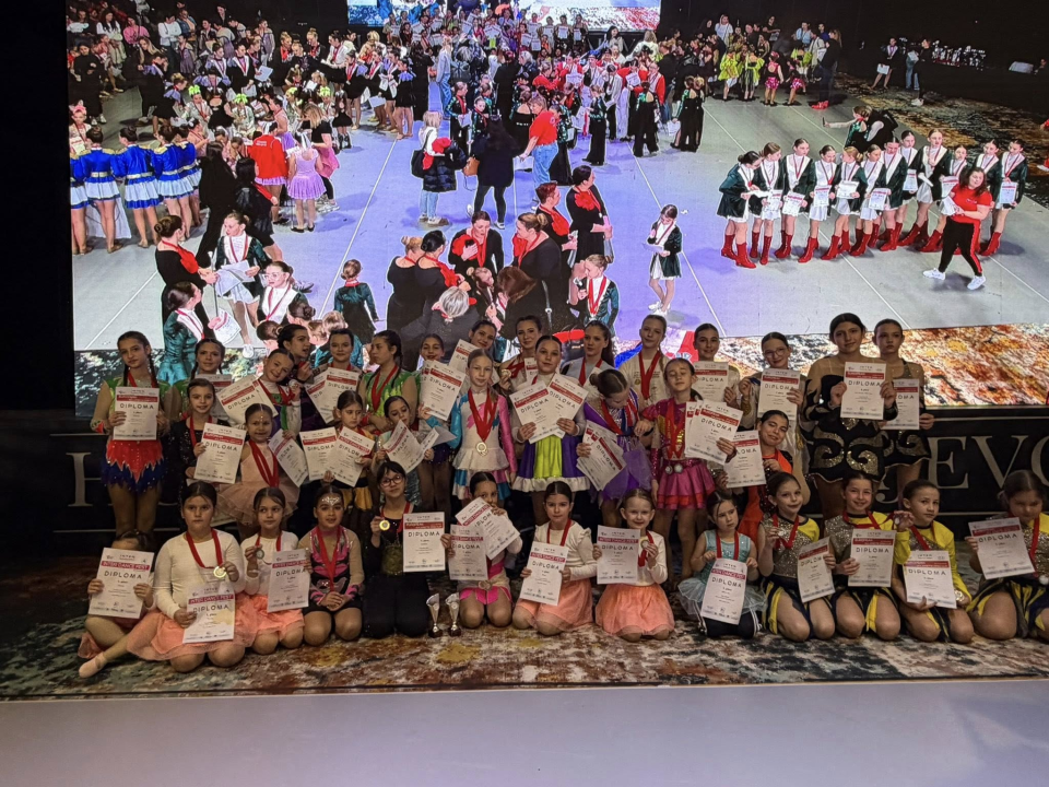 FOTO Pregršt medalja za šibenske mažoretkinje na 'Europskom otvorenu kupu'