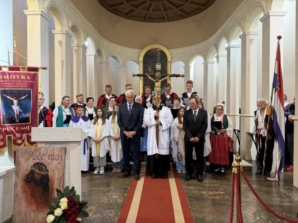 Smotra izvornog pučkog crkvenog pjevanja Šibenske biskupije održana u Primoštenu