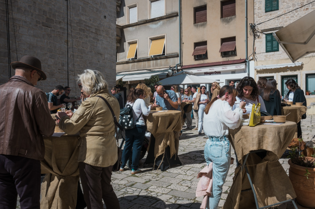 FOTO Mala loža se pretvorila u tradicionalnu marendašku kulisu: Uspješno otvorena treća sezona projekta 'Taste like... marenda'