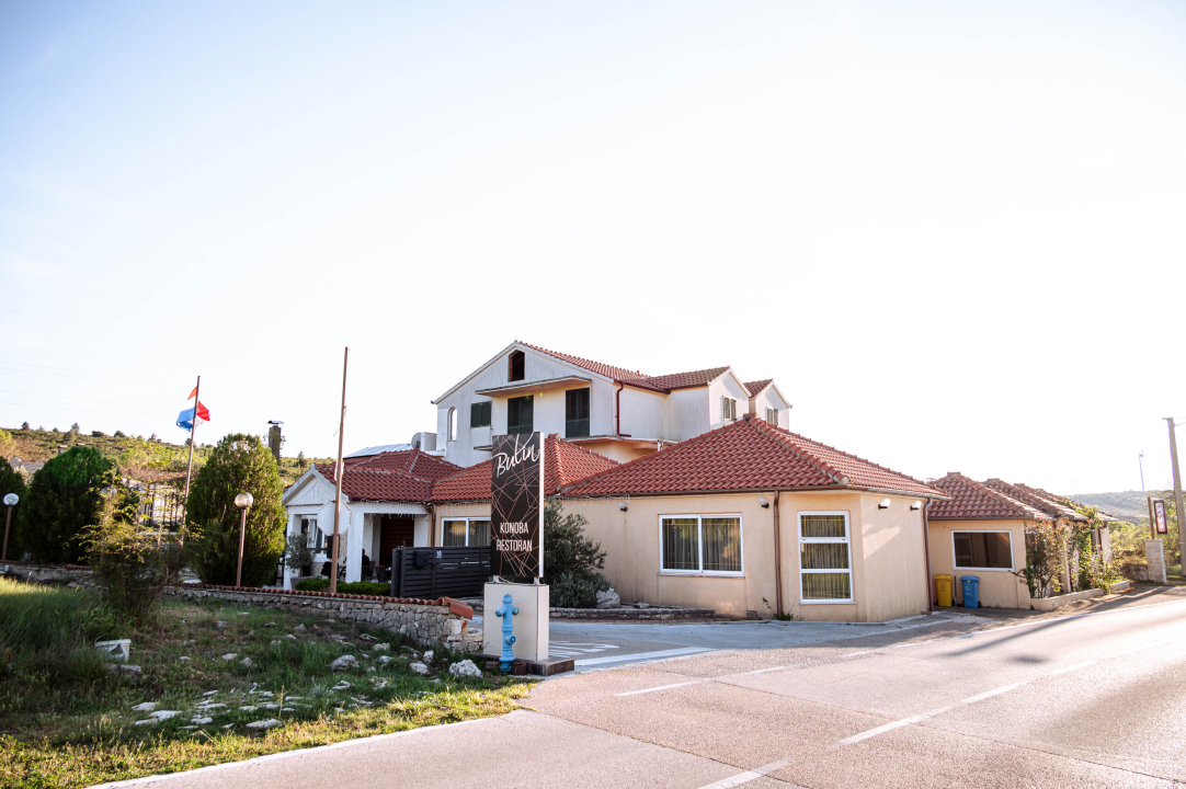 FOTO Idealan izbor za vjenčanja i proslave: Konoba Bulin u Danilu zablistala u novom ruhu!