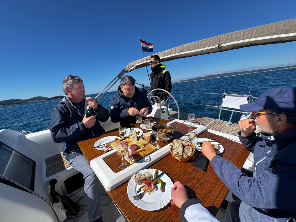 'Jedrima protiv droge': Šibenski Lionsi prvi na regati u Sukošanu