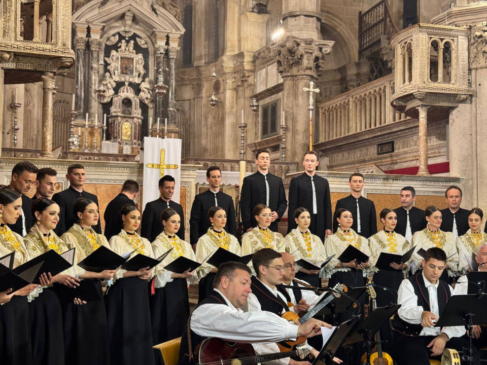 Lado u šibenskoj katedrali održao koncert 'Agnec Božji'